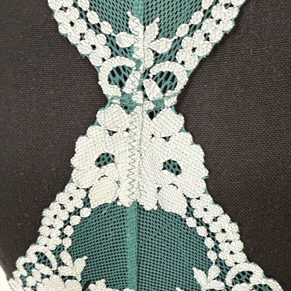 Life is Good Bralette Women's Medium Green Lace Unpadded Floral Forest Fairy - Picture 6 of 8